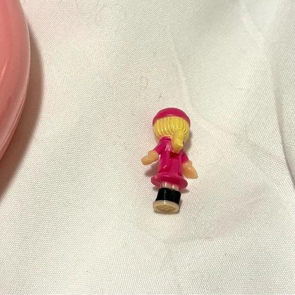 Polly Pocket Heidi’s Alpine Chalet made in 1989 by Blue Bird - Picture 8 of 8